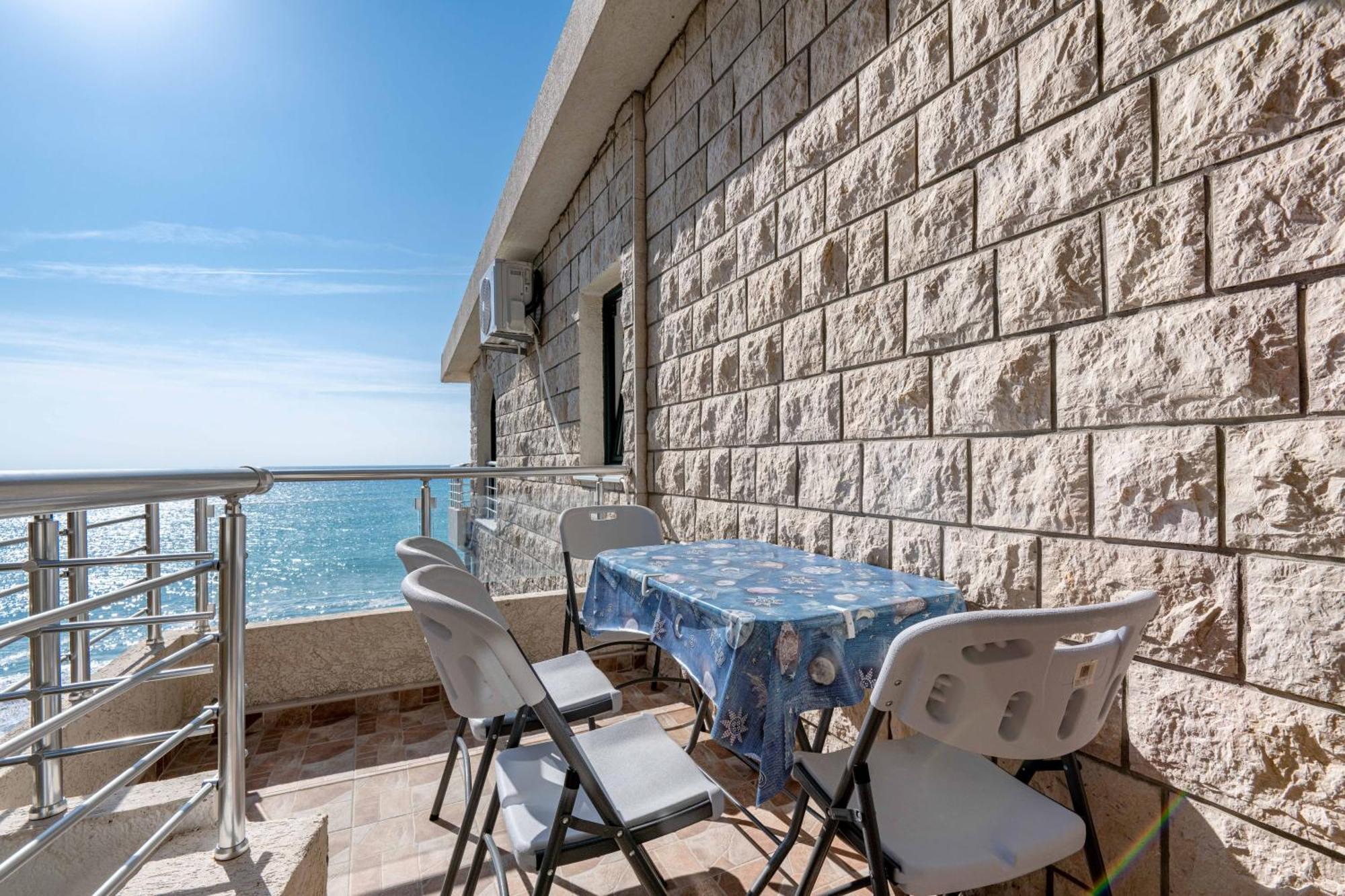 Apartmani Sonja I Branko 수토모레 외부 사진